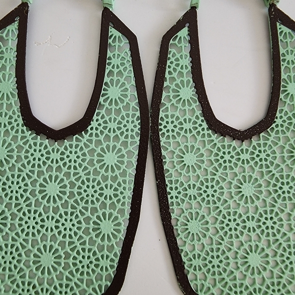 NWT Filigree Moroccan Mint Boho Pin Catch Earrings - Picture 5 of 8